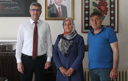Bursa Dadaşlar Derneği Yönetim Kurulu  ve Kadın Kolları Başkanı , Kaymakam ÇALIŞIR’ı makamında ziyaret etti