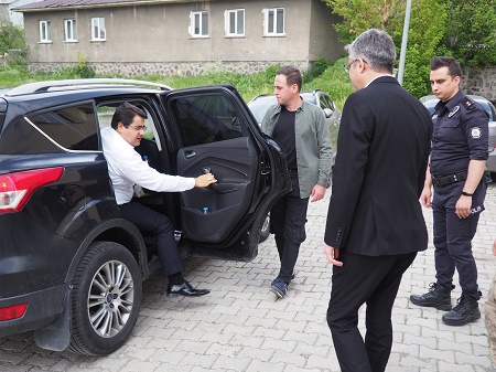 Erzurum Vali Yardımcımız Sayın Ahmet ÖZDEMİR Kaymakamımızı makamında ziyeret ettiler.
