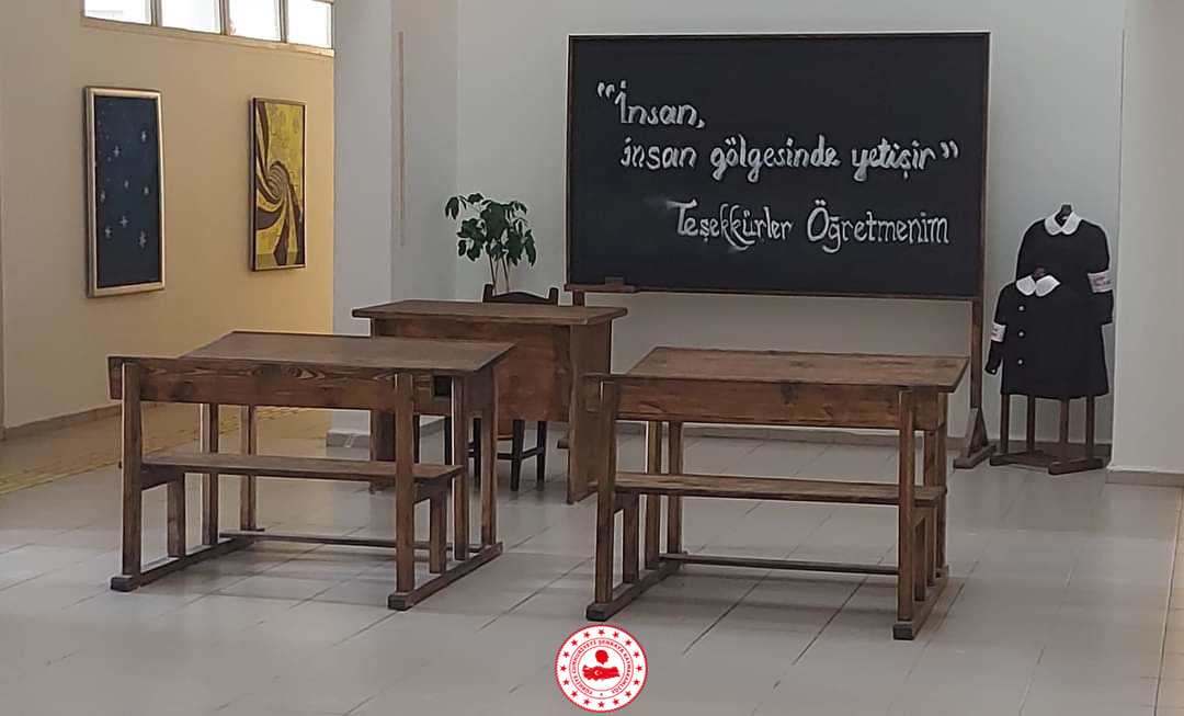 Kaymakam Sayın Abdullah Kurt'un 24 Kasım Öğretmenler Günü Tebrik Mesajı